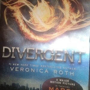 Divergent Book